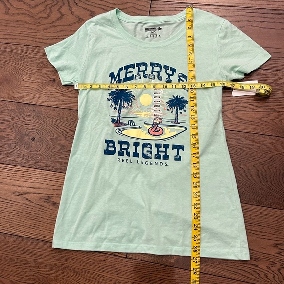 NWT! Reel Legends Women’s “Merry & Bright” Green Short Sleeve T-Shirt Size M - Picture 7 of 9